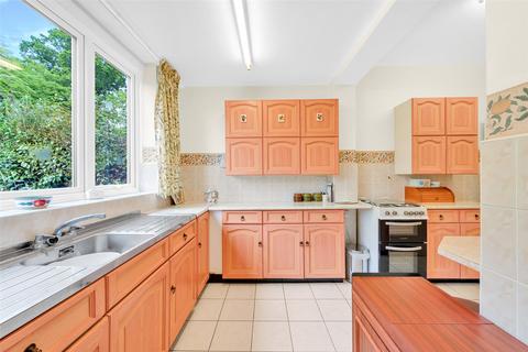 16 Beverley Road, Bromley, BR2 8QD