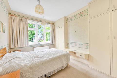 16 Beverley Road, Bromley, BR2 8QD