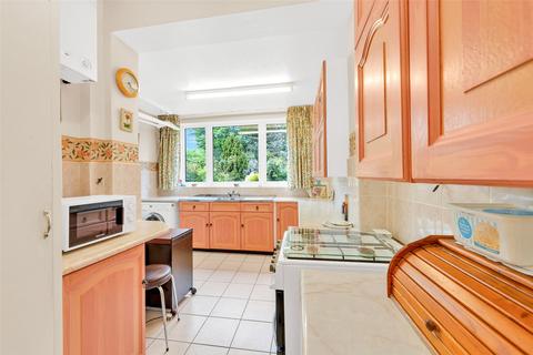 16 Beverley Road, Bromley, BR2 8QD