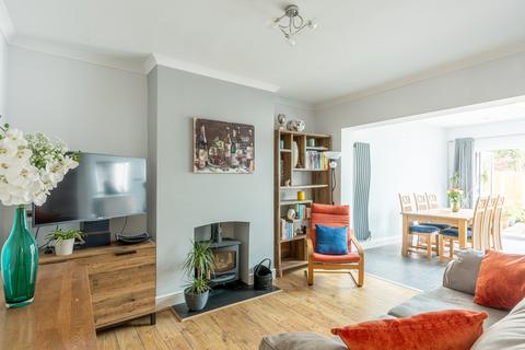 70 Kenmore Crescent, Bristol, BS7 0TR
