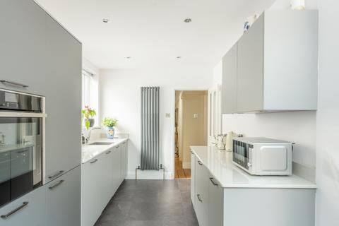 70 Kenmore Crescent, Bristol, BS7 0TR
