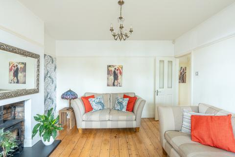 70 Kenmore Crescent, Bristol, BS7 0TR