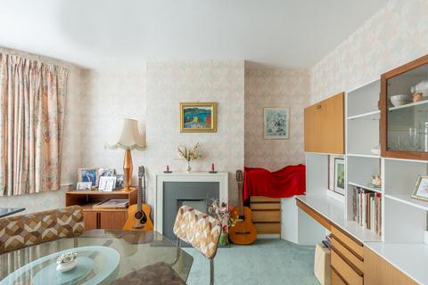 36 Kenmore Crescent, Bristol, BS7 0TL