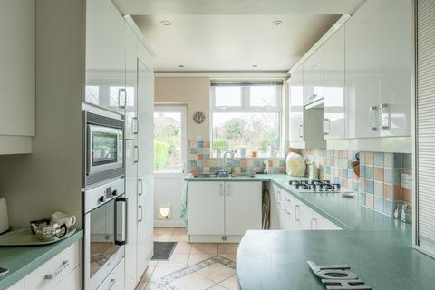 36 Kenmore Crescent, Bristol, BS7 0TL