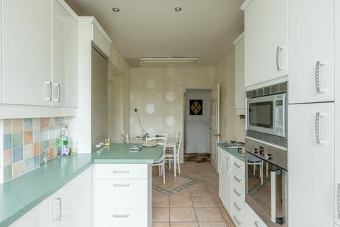 36 Kenmore Crescent, Bristol, BS7 0TL