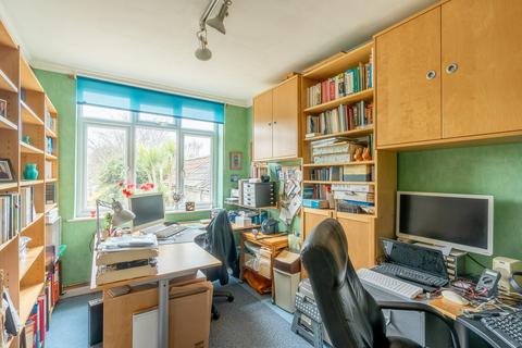 36 Kenmore Crescent, Bristol, BS7 0TL