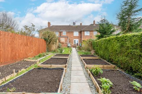 137 Brangwyn Grove, Bristol, BS7 9UE
