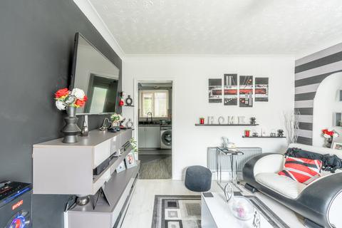 82 Glyn Vale, Bristol, BS3 5JF