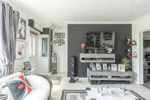 82 Glyn Vale, Bristol, BS3 5JF