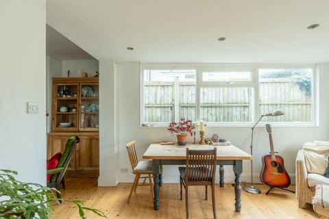 49 Withleigh Road, Bristol, BS4 2LG
