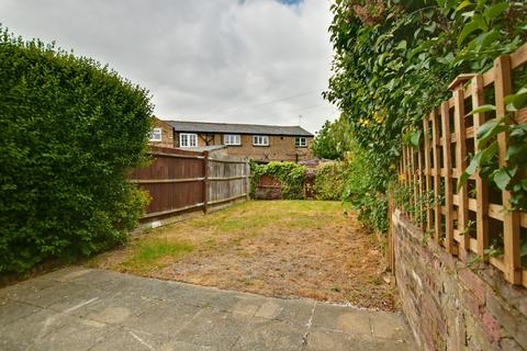 3 bedroom end of terrace house to rent, Foxbury Road, Bromley BR1