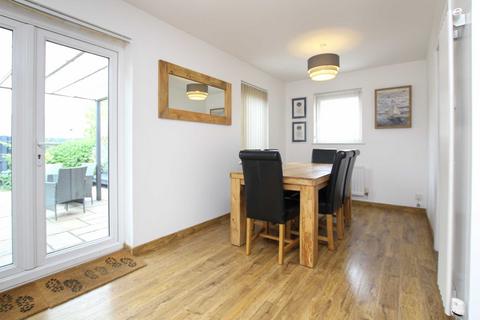135 Forth Avenue, Portishead, Bristol, BS20 7NQ