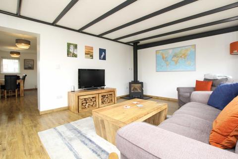 135 Forth Avenue, Portishead, Bristol, BS20 7NQ