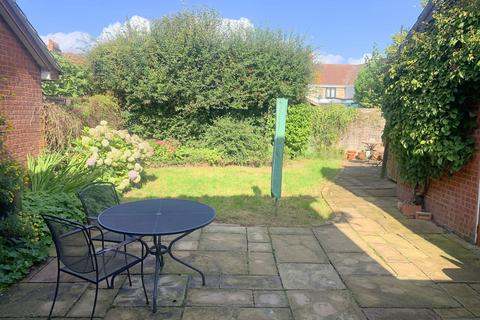 122 Brampton Way, Portishead, Bristol, BS20 6YT