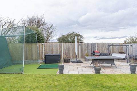 23 Chestnut Grove, Clevedon, BS21 7LA
