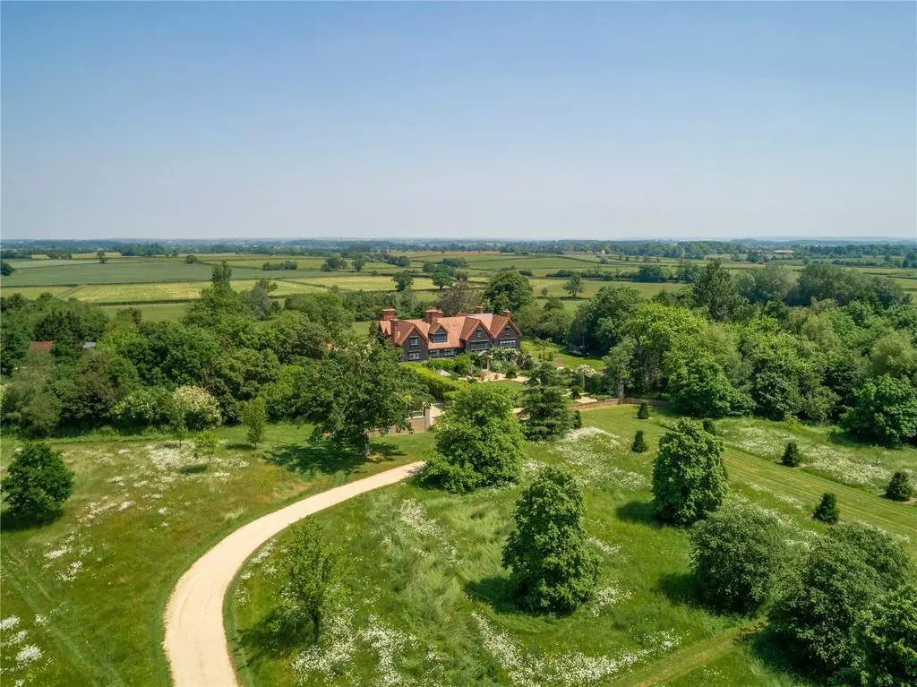 9 bedroom equestrian property for sale