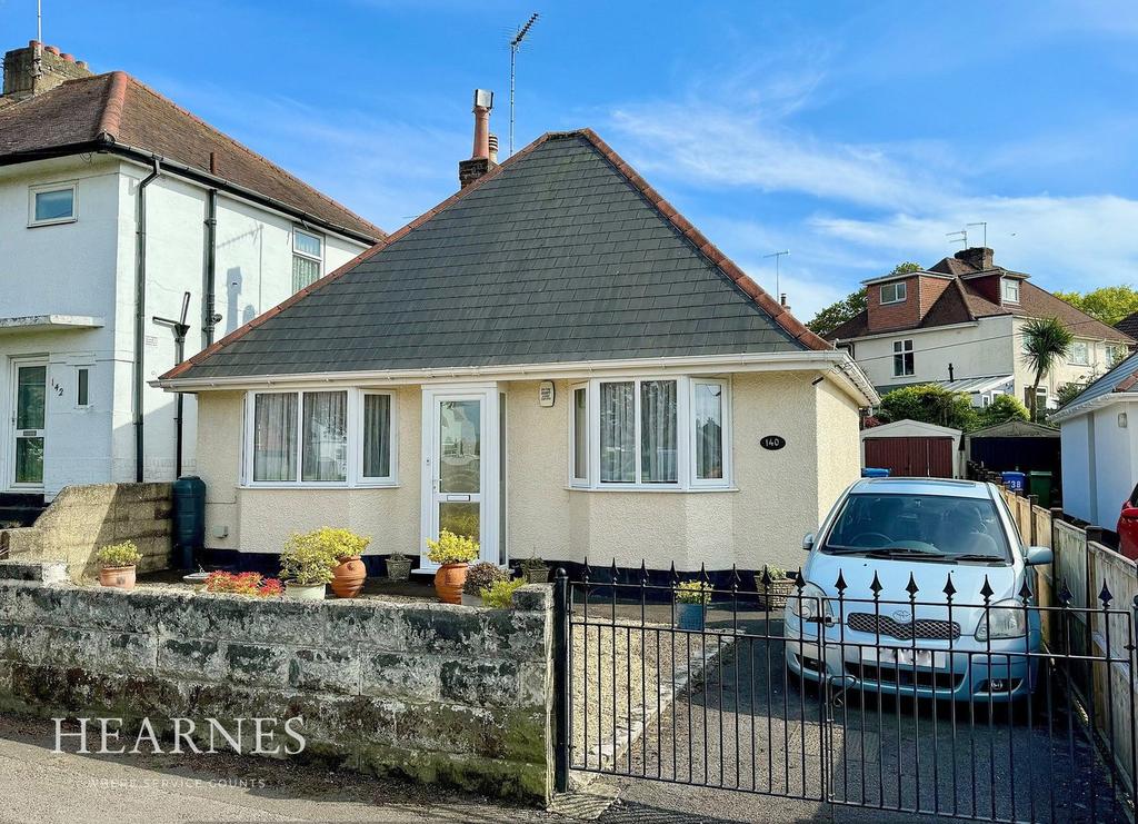 Dorchester Road, Oakdale, Poole, BH15 2 bed detached bungalow for sale £340,000