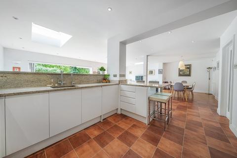 6 Broom Hill, Stoke Poges, Slough, SL2 4PU