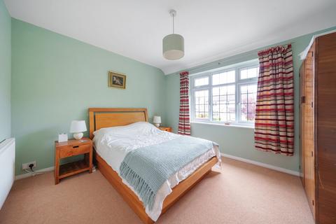6 Broom Hill, Stoke Poges, Slough, SL2 4PU