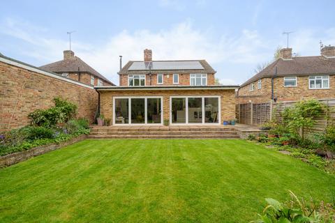 6 Broom Hill, Stoke Poges, Slough, SL2 4PU
