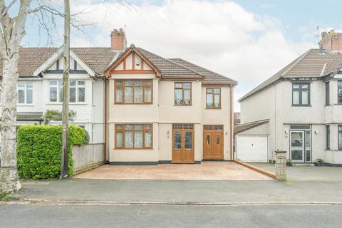 8 Raynes Road, Bristol, BS3 2DL