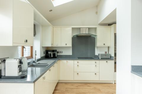8 Raynes Road, Bristol, BS3 2DL