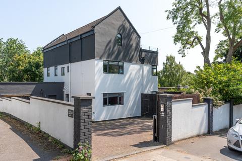 323 Bishopsworth Road, Bristol, BS13 7LN