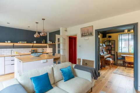 14 Raymend Walk, Bristol, BS3 5AP