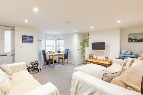 27 Dean Lane, Bristol, BS3 1DB