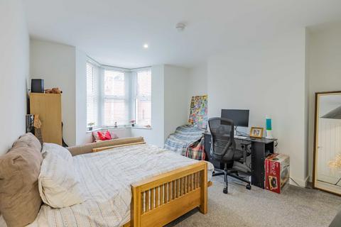 27 Dean Lane, Bristol, BS3 1DB