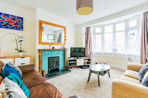 18 Ashton Drive, Bristol, BS3 2PW