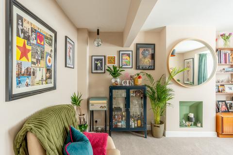 64 Foxcote Road, Bristol, BS3 2BZ