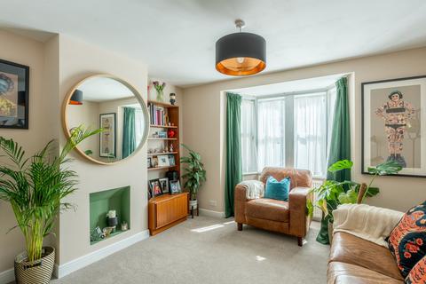 64 Foxcote Road, Bristol, BS3 2BZ