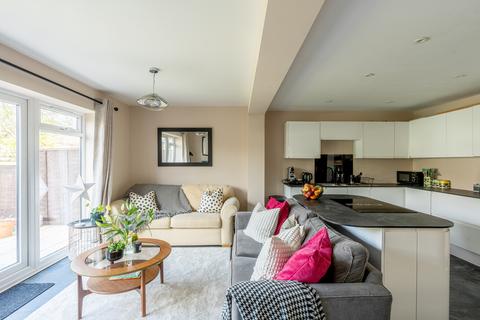 64 Foxcote Road, Bristol, BS3 2BZ