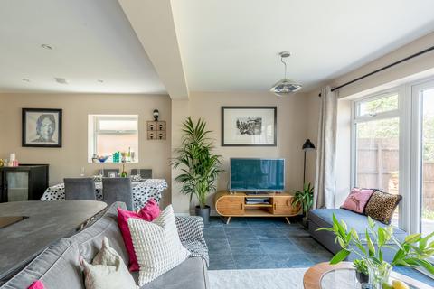 64 Foxcote Road, Bristol, BS3 2BZ