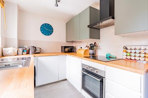 16 Hedgers Close, Ashton, Bristol, BS3 2SX