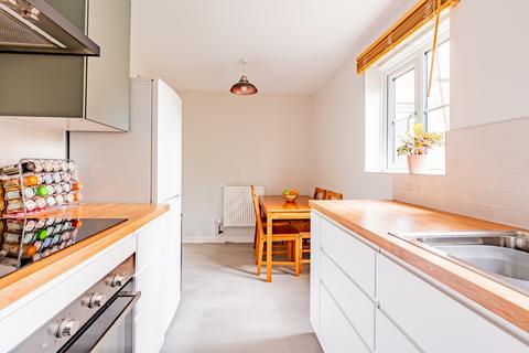 16 Hedgers Close, Ashton, Bristol, BS3 2SX