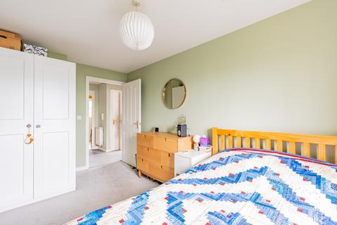 16 Hedgers Close, Ashton, Bristol, BS3 2SX