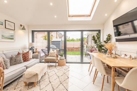 4 Truro Road, Bristol, BS3 2AE