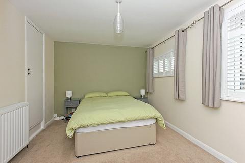 3 bedroom semi-detached house to rent, Merlin Close, Sittingbourne, ME10
