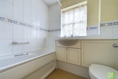 17 Blamire Drive, Binfield, Bracknell, RG42 4UN