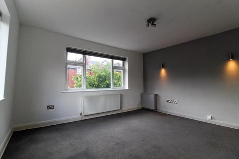 2 bedroom flat to rent, Chorlton, Manchester M21