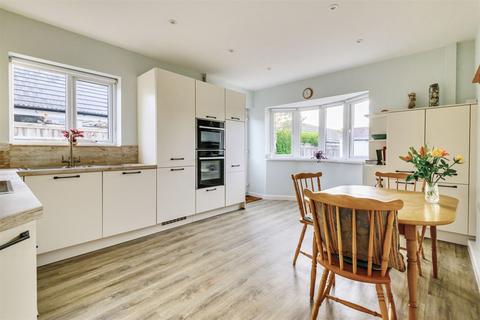 2 bedroom detached house for sale, Chichester Avenue, Hayling Island, PO11
