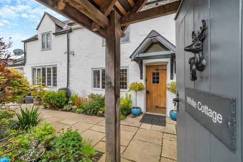 3 bedroom detached house for sale, Blacksmiths Lane, Northend, Southam, Warwickshire