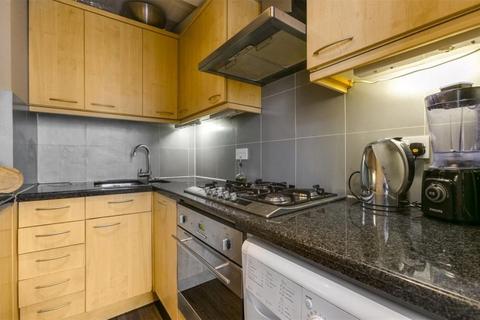 2 bedroom apartment to rent, Kempsford Gardens London SW5