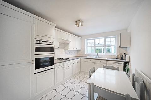9 Dunham Croft, Dorridge, Solihull, B93 8RZ
