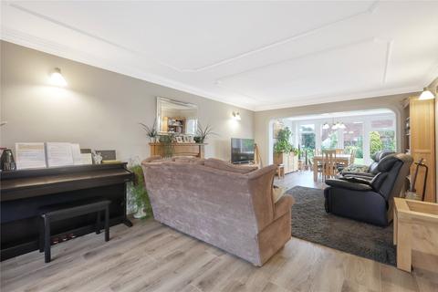 171 Burges Road, Thorpe Bay, Southend-on-sea, SS1 3JN