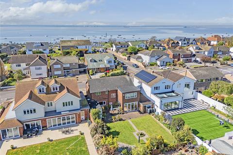 171 Burges Road, Thorpe Bay, Southend-on-sea, SS1 3JN