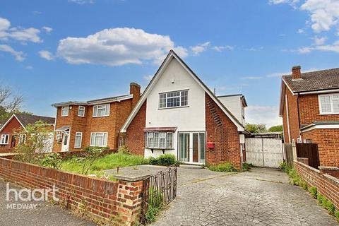3 bedroom detached house for sale, Wentworth Drive, ROCHESTER Cliffe Woods