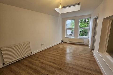 2 bedroom apartment to rent, Christchurch Road, Boscombe